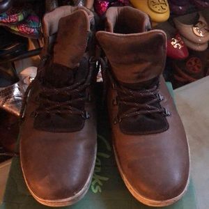 Clarks Distressed Leather Brown Low Boot